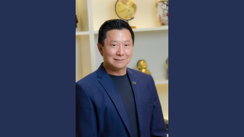 O Dr. Milton Seigi Hayashi orienta quais fatores considerar ao selecionar o especialista para a otoplastia infantil.