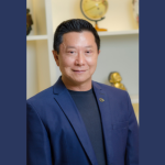 Milton Seigi Hayashi explica como tecnologias de retração de pele se combinam à cirurgia.