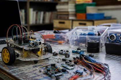 A Sustentabilidade Digital e a Inclusão Através da Robótica Educacional com Sucata