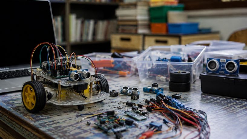 A Sustentabilidade Digital e a Inclusão Através da Robótica Educacional com Sucata